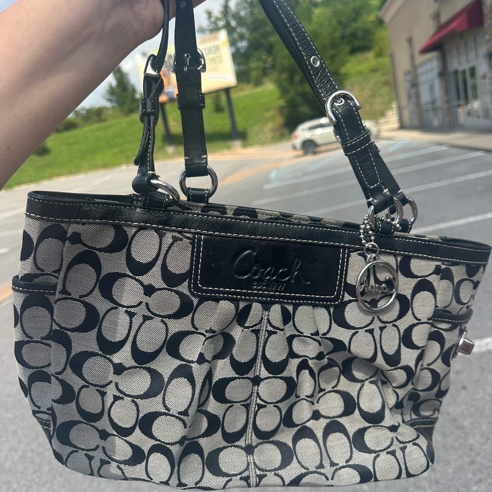 Coach Black and Cream Signature Shoulder Bag